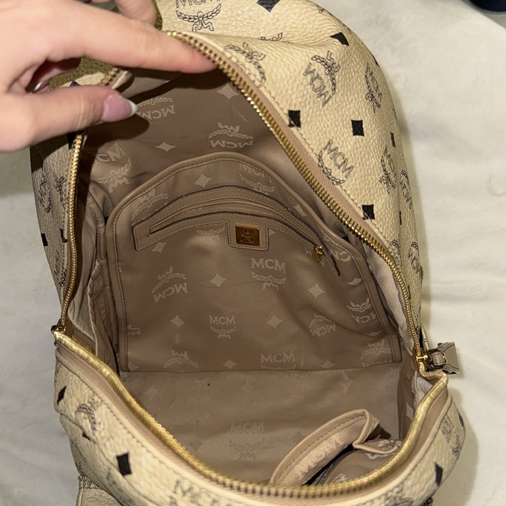 Mcm Medium Backpack - image 5